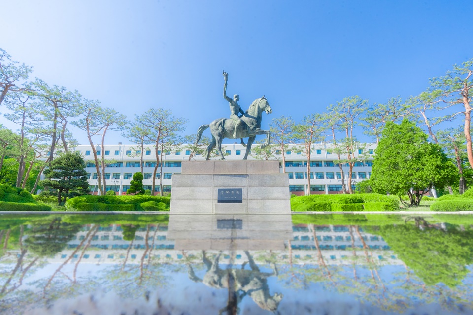 선구자상