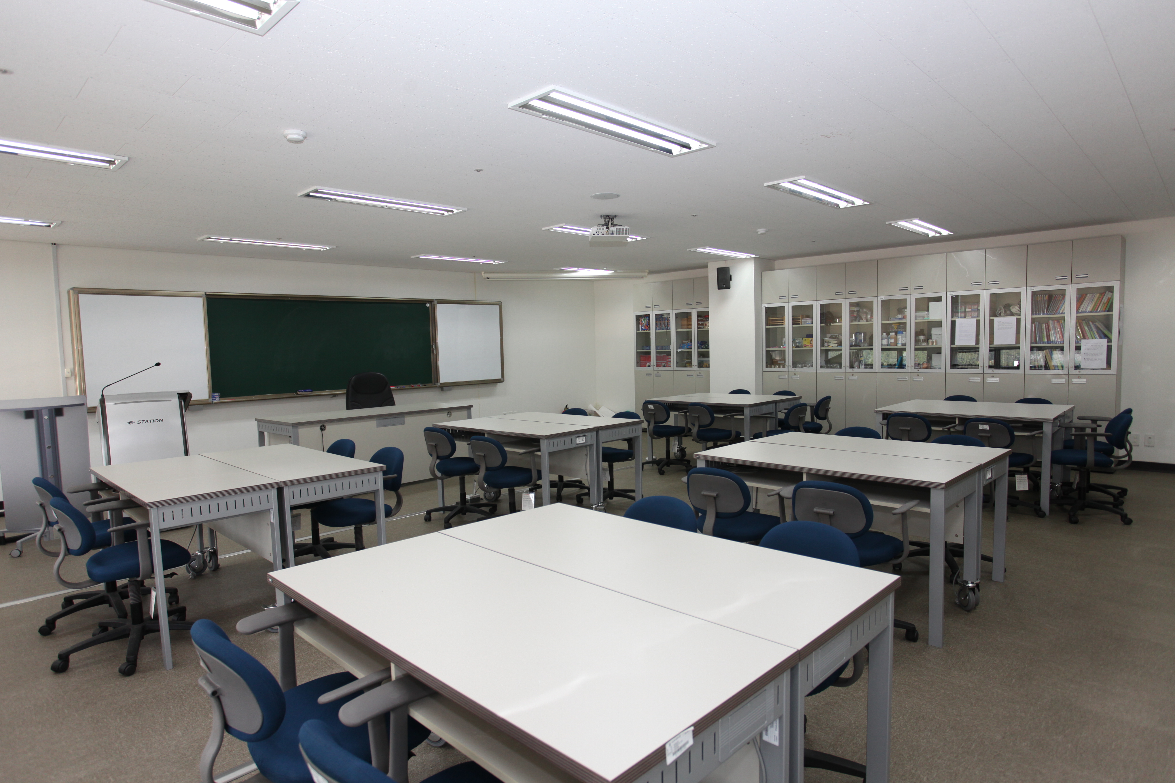 804호 science lab실
