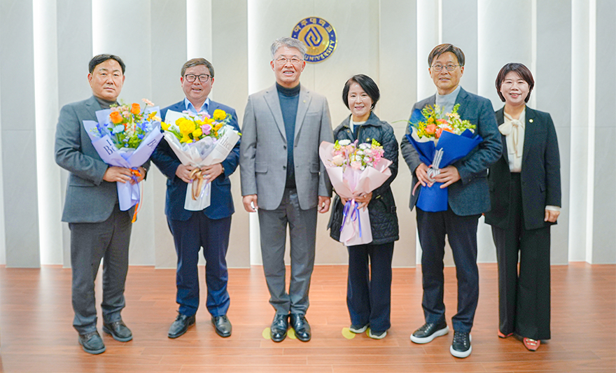 정이숙·사단법인 국방 NCW 포럼·김욱종·이성환 기부자, 기부금 전달식